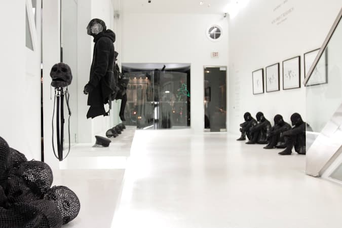 Aitor Throup「Reflection / Redemption」展覽@ H. Lorenzo L.A.