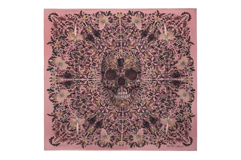 Damien Hirst &amp; Alexander McQueen「Skull Scarf」十週年紀念系列