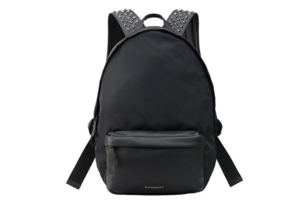 Givenchy 日本獨佔鉚釘背包