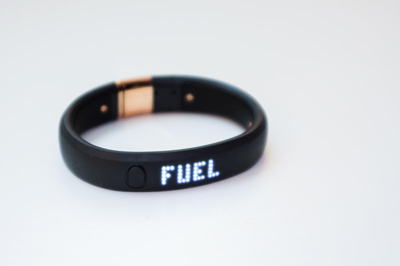 Nike+ FuelBand METALUXE SE 限量版「Rose Gold」