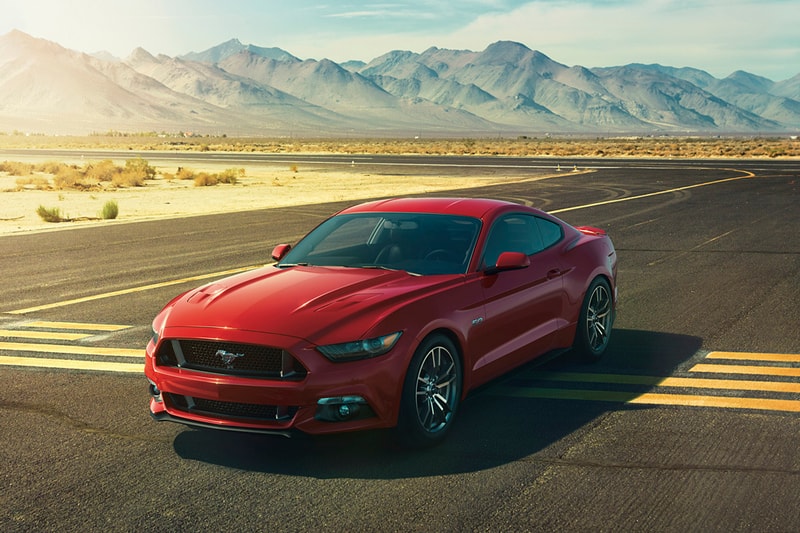 Ford 發佈最新 2015 年款 Mustang