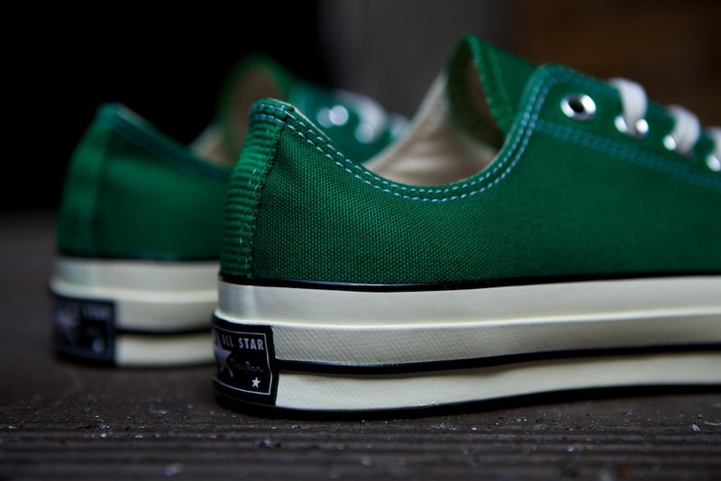 Converse First String Chuck Taylor All Star「Christmas」別注系列