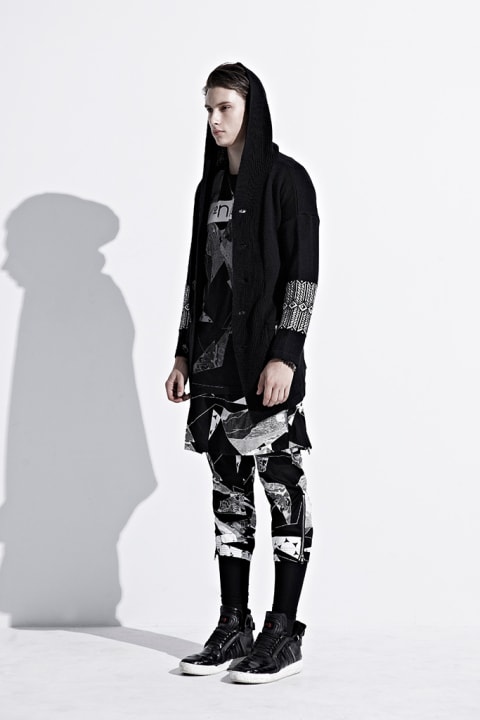 Ionism 2013 秋冬系列「Astray From Present」 造型搭配 Lookbook