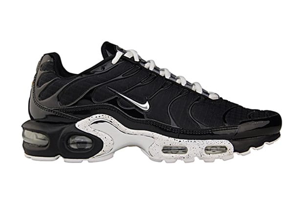 Nike WMNS Air Max Plus「Chrome Oreo」配色