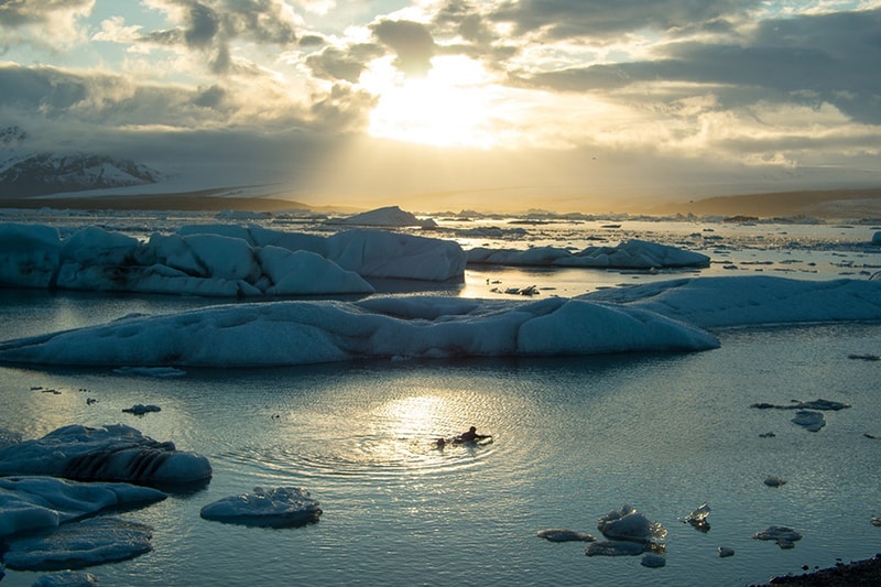 攝影師 Chris Burkard 衝浪拍攝企劃