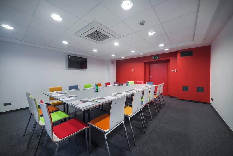 由 EC-5 所打造的波蘭概念酒店 Tobaco Hotel