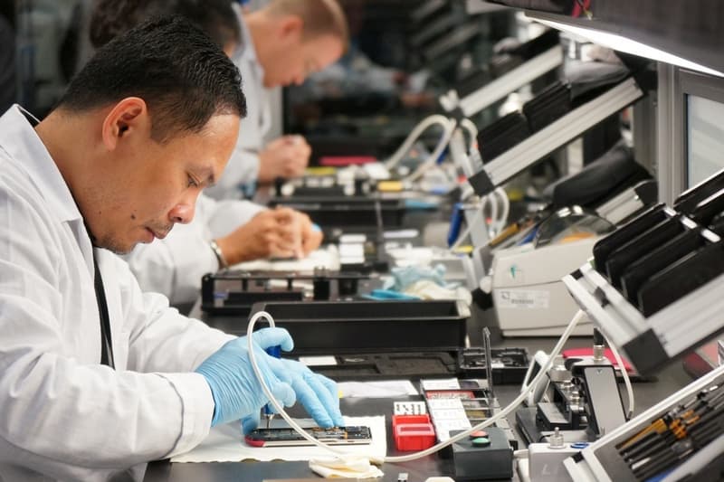 跟隨 The Verge 走進奢侈手機品牌 Vertu 英國總部