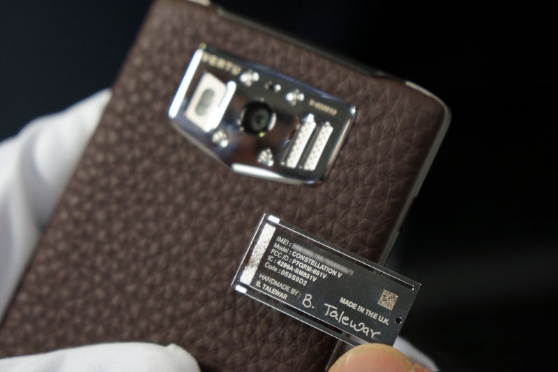 跟隨 The Verge 走進奢侈手機品牌 Vertu 英國總部