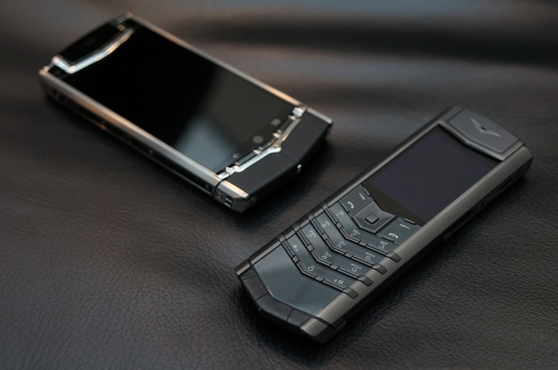 跟隨 The Verge 走進奢侈手機品牌 Vertu 英國總部