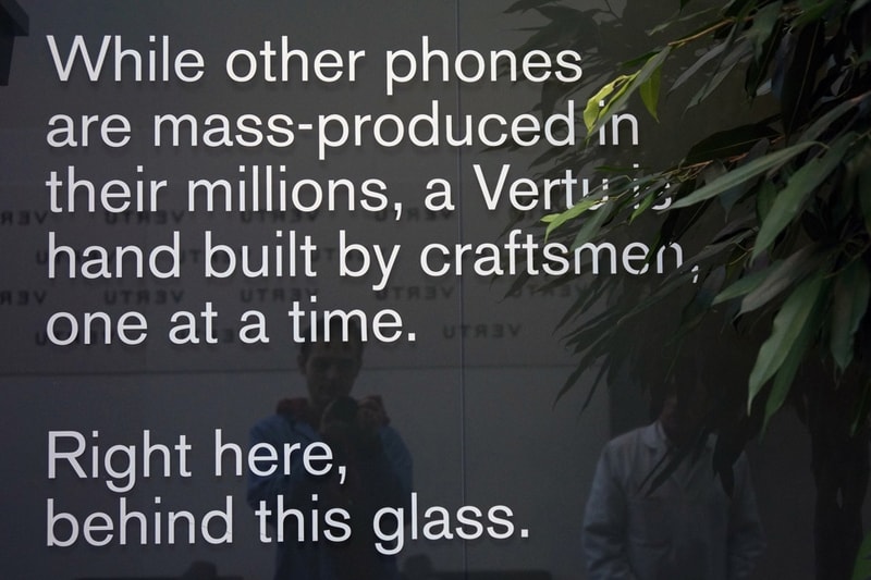 跟隨 The Verge 走進奢侈手機品牌 Vertu 英國總部