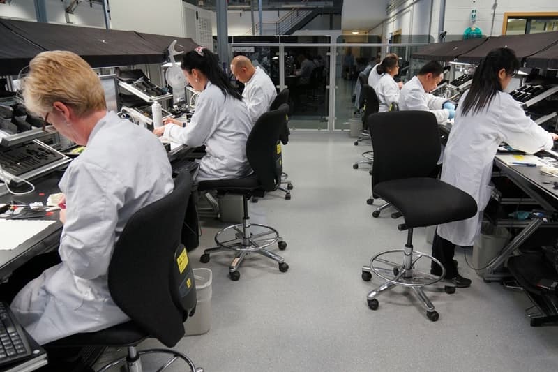 跟隨 The Verge 走進奢侈手機品牌 Vertu 英國總部