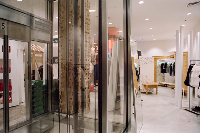 Ari Marcopoulos 造訪 Dover Street Market 紐約分店