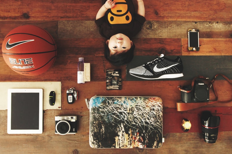 Essentials:  攝影師 Ja Tecson