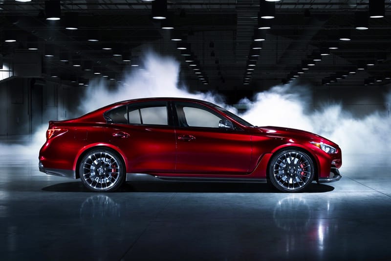 Infiniti Q50 Eau Rouge 概念車款