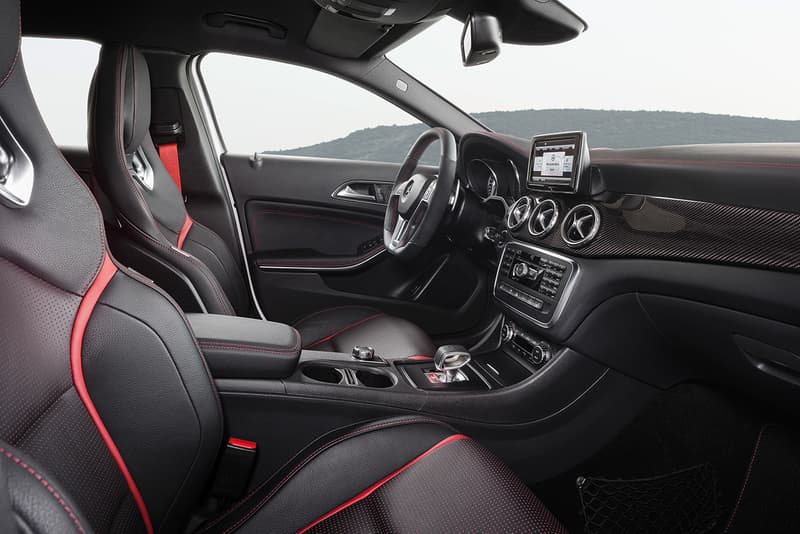 Mercedes-Benz 2015 年全新 GLA45 AMG 車款