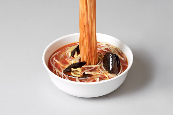 Seung Yul Oh 樹脂湯麵雕塑