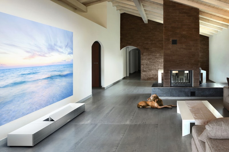 Sony 發布 4K 超短焦投影機