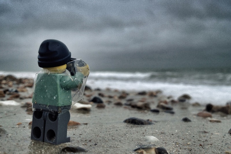 Andrew Whyte 打造「Legography」樂高微觀攝影系列
