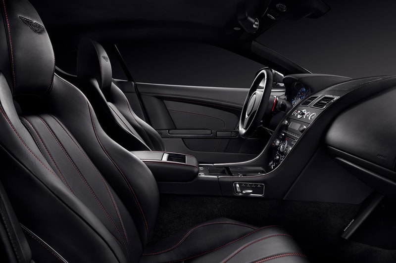 Aston Martin DB9 Carbon Black & White 特別版本