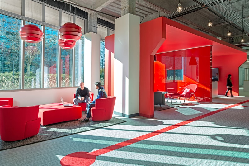 由 Design Blitz 所打造的 Comcast 硅谷創意研發中心