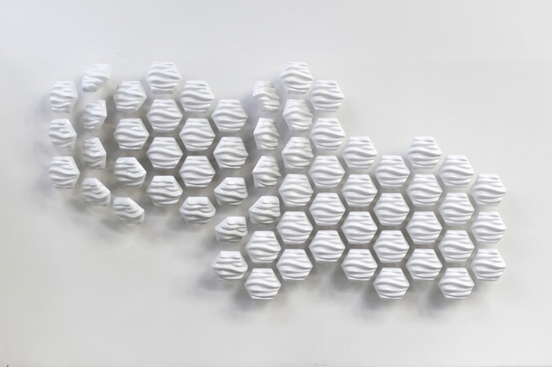 Thibaut Sld 打造「HEXI」自動反應裝置墻