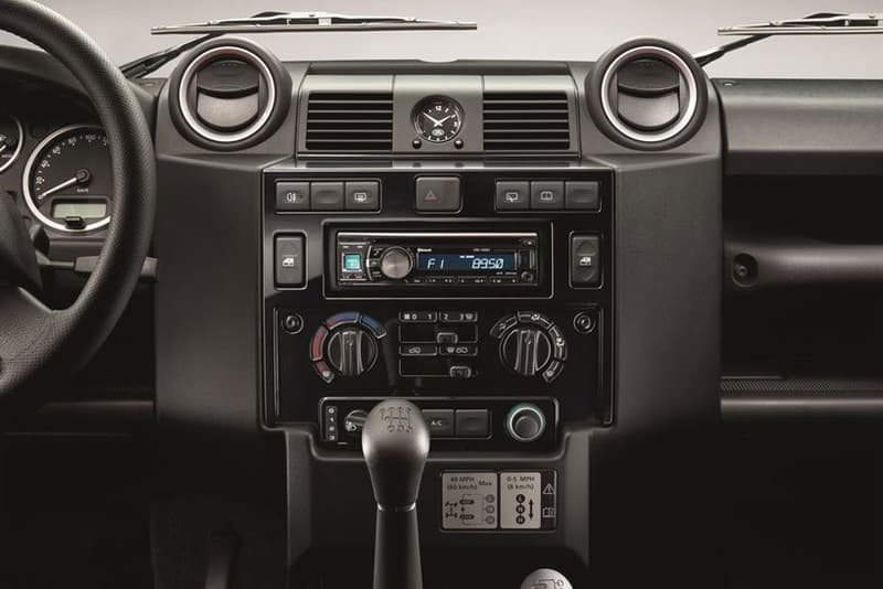 Land Rover Defender「Black & Silver」系列