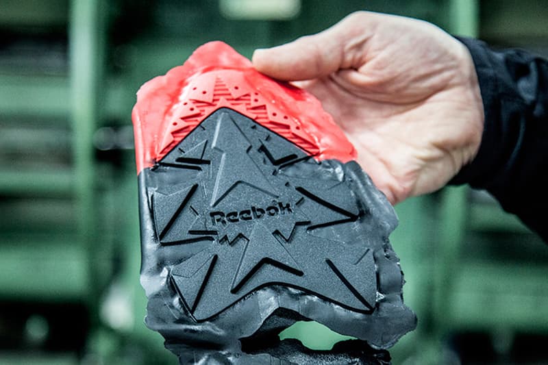 跟隨《Sneaker Freaker》探訪 Reebok Instapump Fury 的生産過程