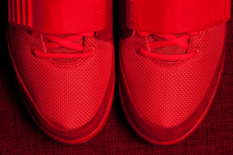 細覽 Nike Air Yeezy II 全紅配色