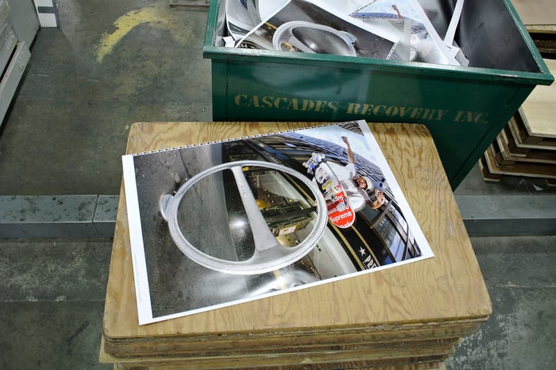 Sneeze Magazine 第 21 期「The Poster Issue」