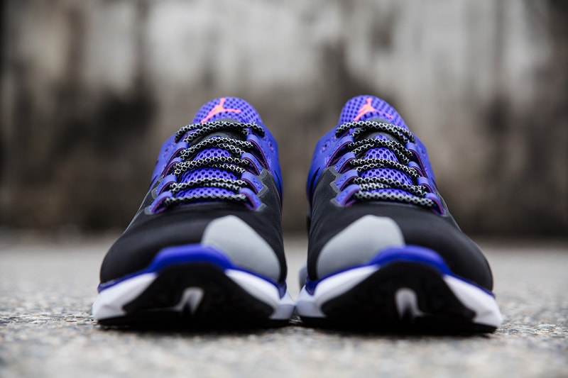 近賞 Jordan Flight Runner 跑步鞋