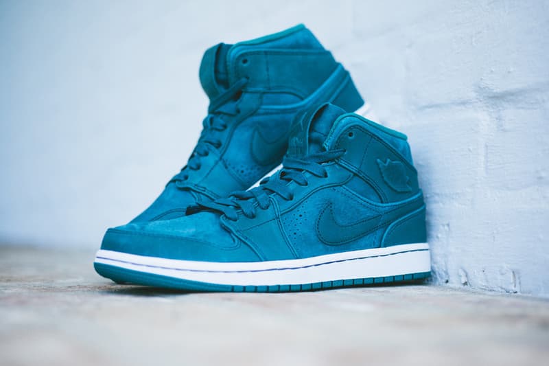 Air Jordan 1 Mid 全新配色設計「Nouveau Night Shadow」