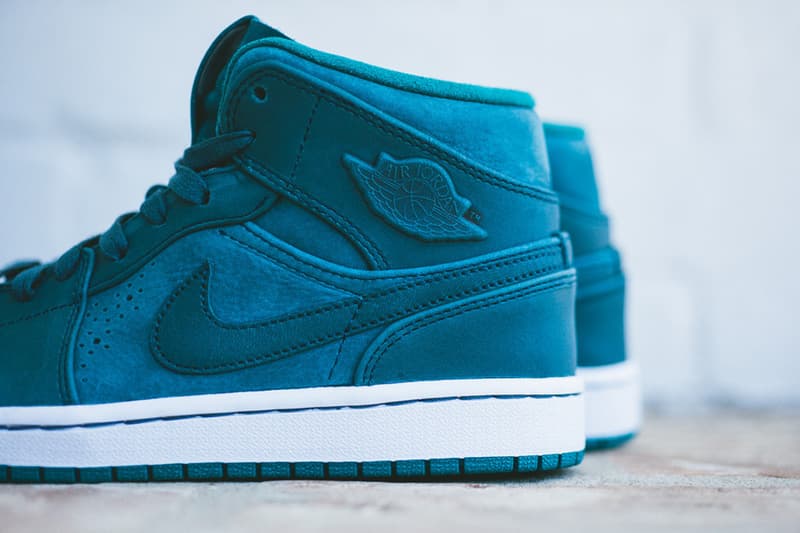Air Jordan 1 Mid 全新配色設計「Nouveau Night Shadow」