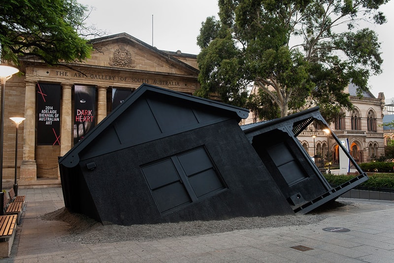 Ian Strange「Landed」Art Gallery of South Australia 藝術裝置