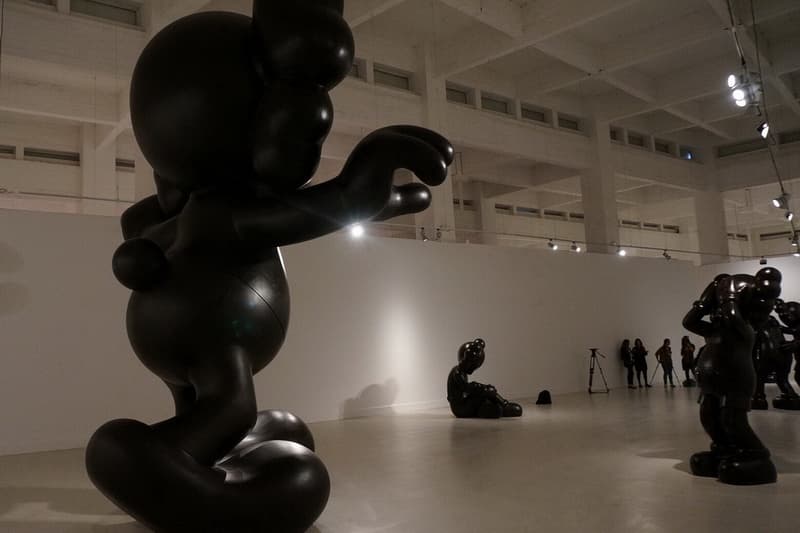 KAWS「Final Days」CAC Málaga 藝術展覽