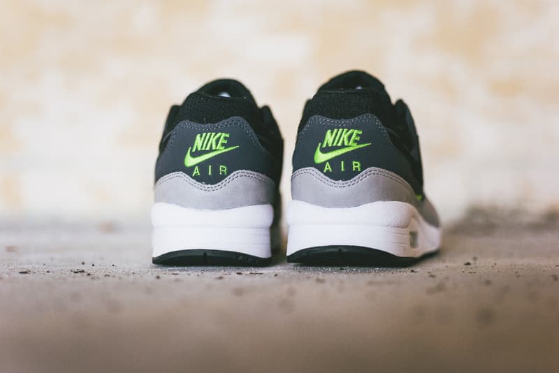 Nike Air Max Light Essential 全新配色設計