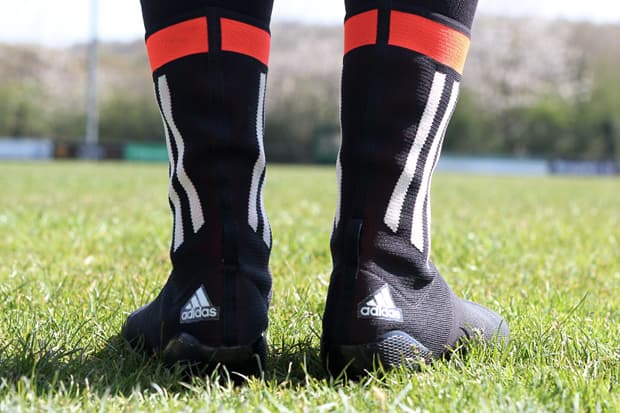 近賞 adidas Primeknit FS 足球靴款