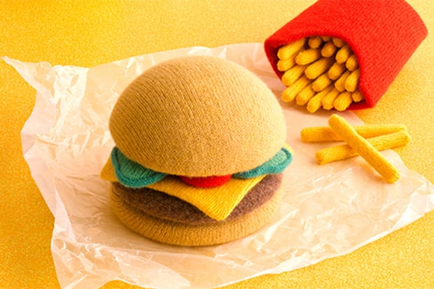 Jessica Dance 與 David Sykes 打造「Comfort Food」針織食物