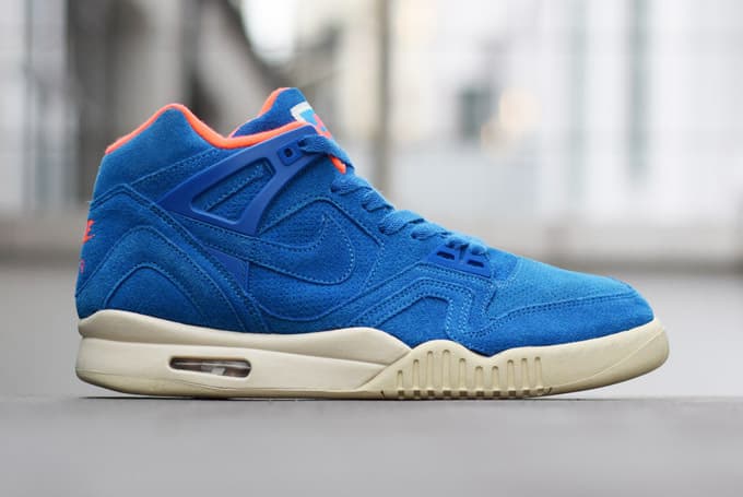 Nike Air Tech Challenge II Suede 系列