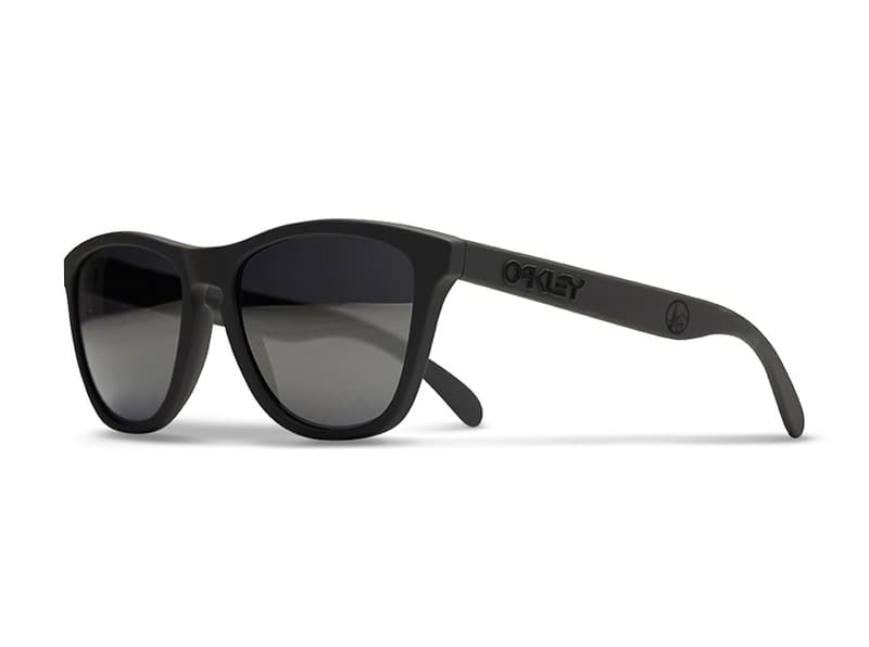 fragment design x Oakley「Buena Vista」Frogskins 聯名太陽眼鏡