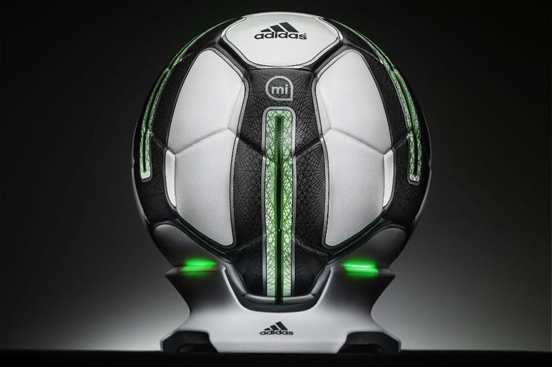 adidas miCoach SMART BALL 智能足球