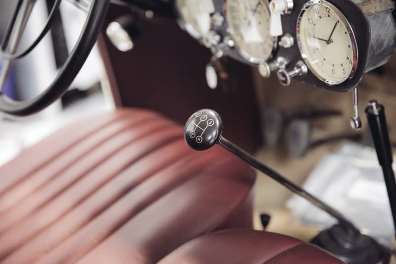 跟隨 Gear Patrol 走入 Mercedes-Benz Classics Center 展廳中心