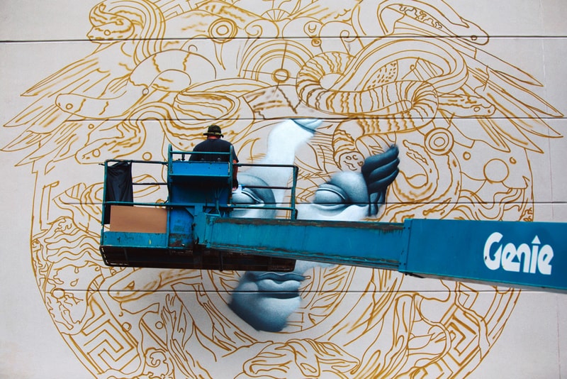 Tristan Eaton 創作 POW! WOW! Hawaii x Versace 塗鴉壁畫