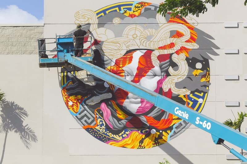 Tristan Eaton 創作 POW! WOW! Hawaii x Versace 塗鴉壁畫