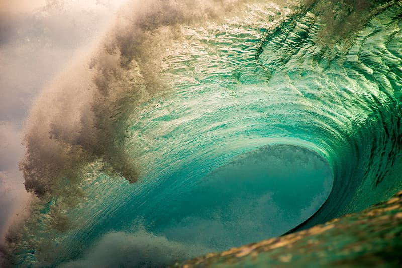 THROUGH THE LENS: 衝浪攝影師 Zak Noyle
