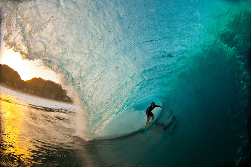 THROUGH THE LENS: 衝浪攝影師 Zak Noyle