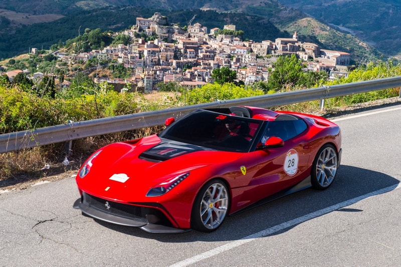Ferrari 發表全新 F12 TRS 車款