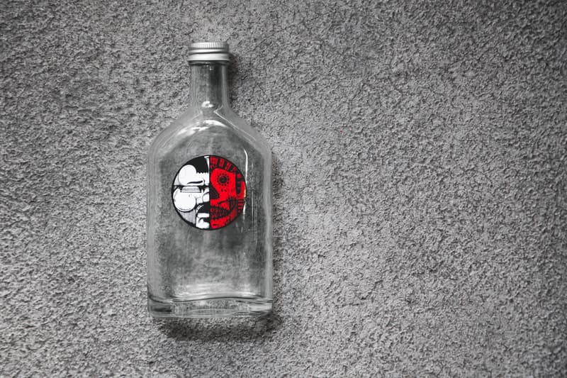 How and Nosm x Yardbird 聯名限量藝術酒瓶