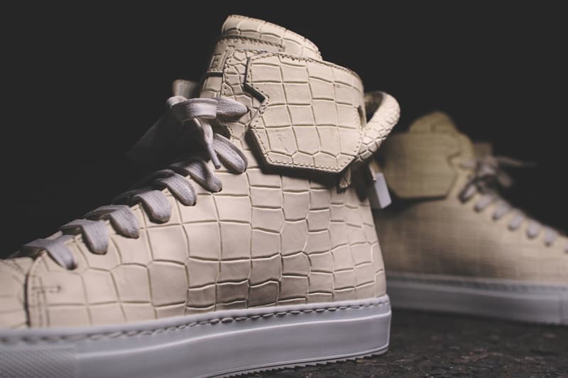 細覽 En Noir x Buscemi 125mm 別注鞋款