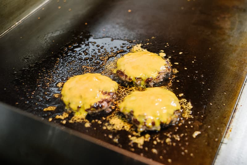HYPEBEASTS EATS: NIGO 咖啡館 2-5 Café 特別版「Pharrell Burger」