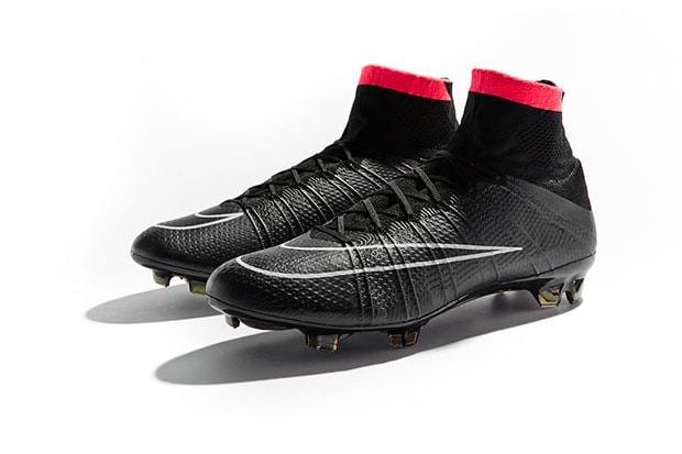 Nike Football 2014「Stealth」系列